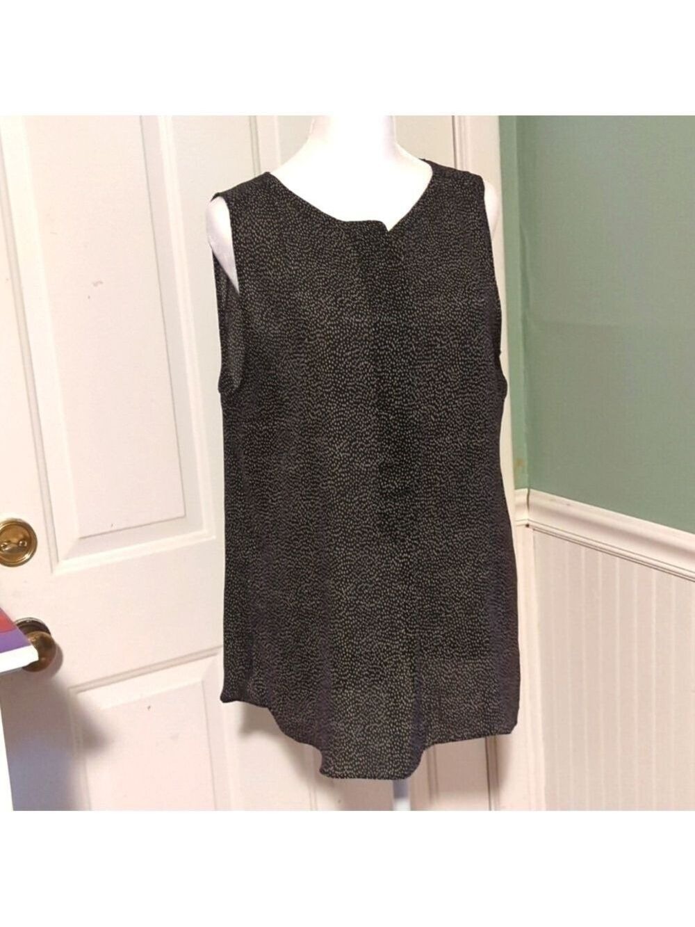Loft Black White Sleeveless Tank Top Large Summer Career Layer